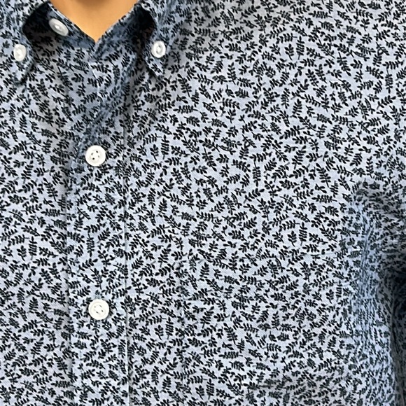 J. Crew long sleeve button down collar shirt.  M - Picture 4 of 7